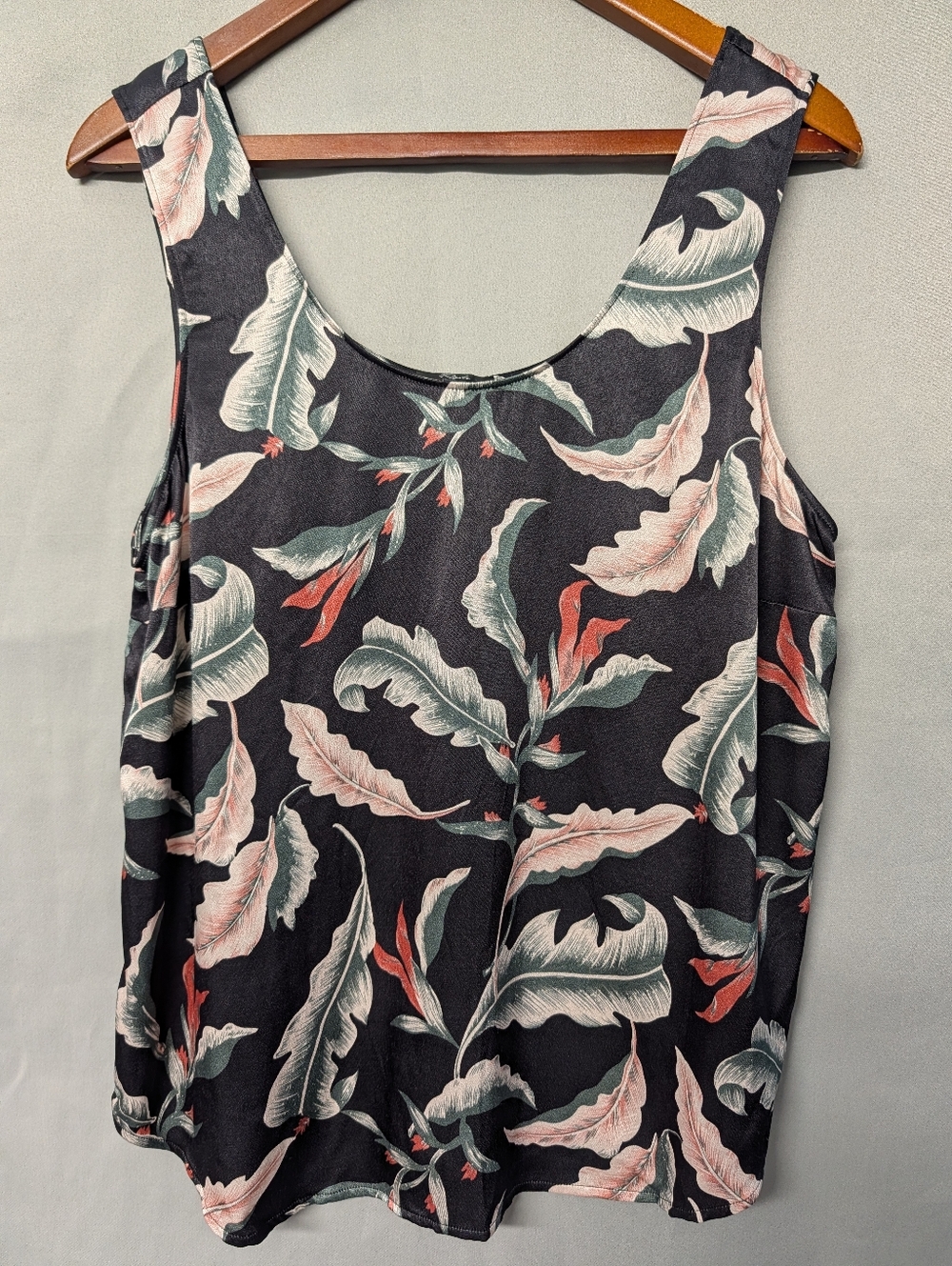 Rails Black Tropical Leaf Tank Top with Pink & Green Accents Size Large